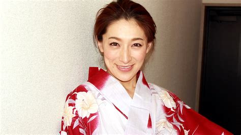松本まりな|松本麻里奈 .